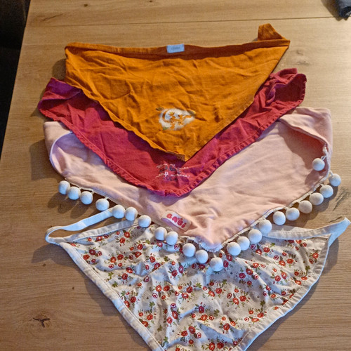 Verschiedene dreieckstücher - 4,